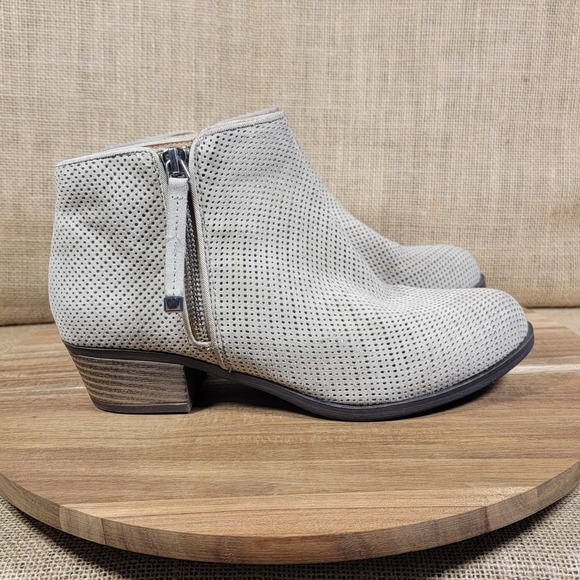 Lane Bryant Ankle Boots Gray Perforated Fabric Booties Women's Size 8 Wide Width - Picture 1 of 10